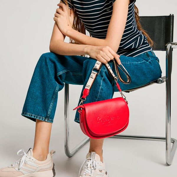 borsa-a-patta-effetto-pelle