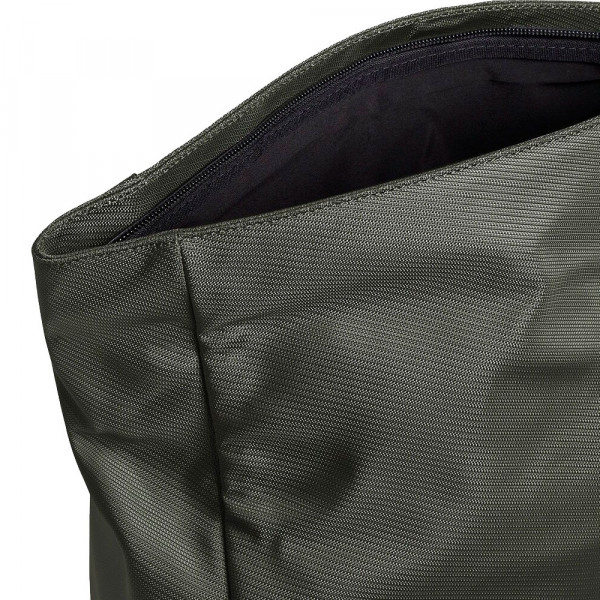 essential-gefalteter-rucksack