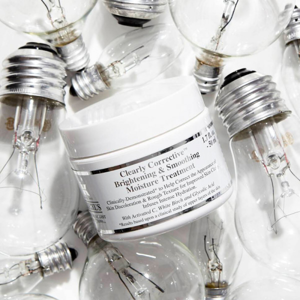 clearly-corrective-brightening-smoothing-moisture-treatment