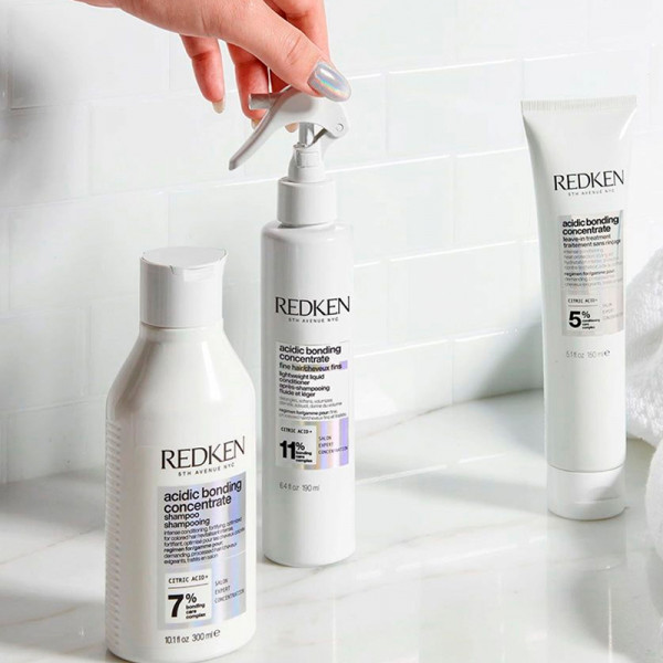 acidic-bonding-concentrate-vloeibare-sprayconditioner-die-fijn-haar-herstelt-en-volume-geeft-na-slechts-een-gebruik