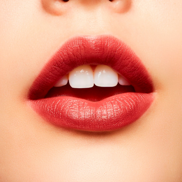 prep-prime-lip-hydratant-empeche-le-rouge-a-levres-de-filer-retexturise