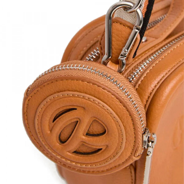 bandolera-efecto-piel-con-logo