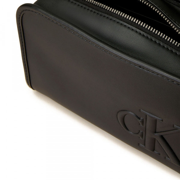 borsa-a-tracolla-con-impressione-scolpita