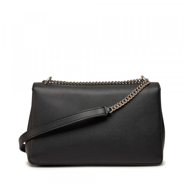 sculpted-flap-chain-bag