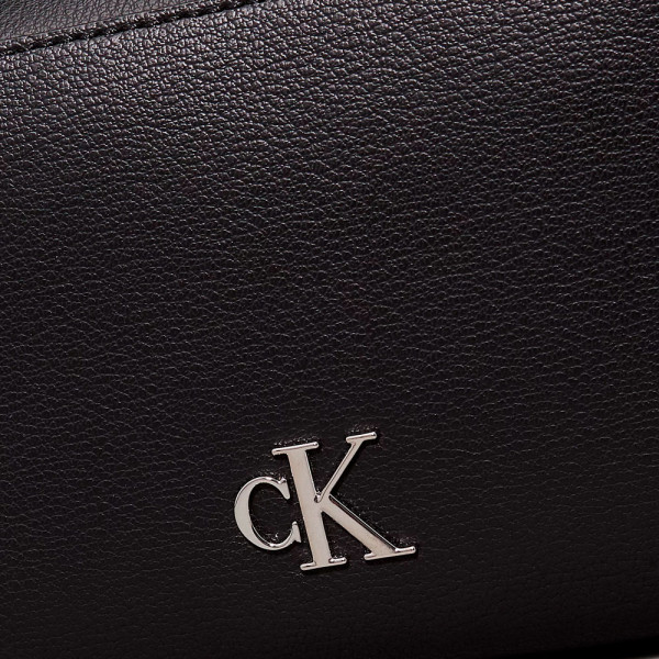 bolso-minimal-monogram