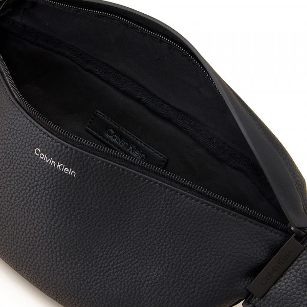 bolsa-de-cintura-obrigatoria