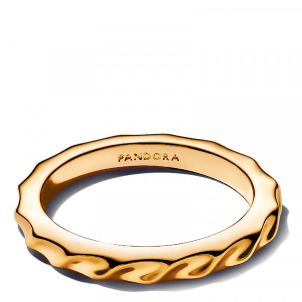 wavy-band-ring-163885c00