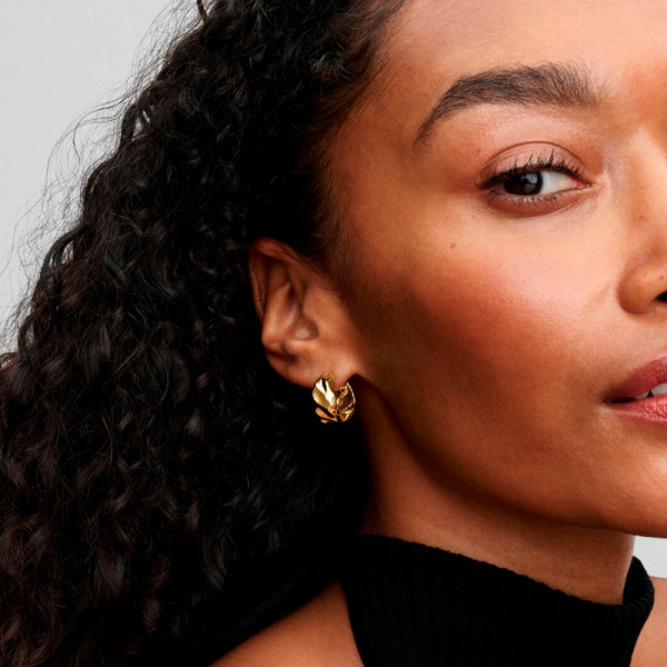 wavy-hoop-earrings-263874c00