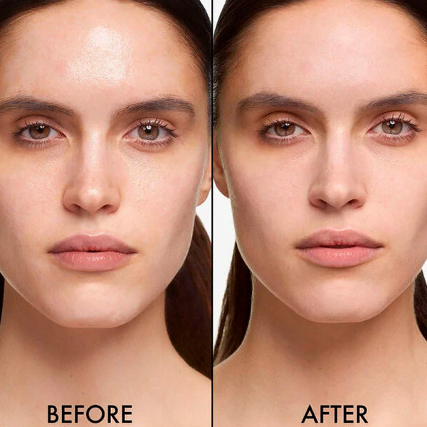 clean-blurring-matte-foundation-24-stunden-mattierung-und-komfort-mit-blumenextrakten