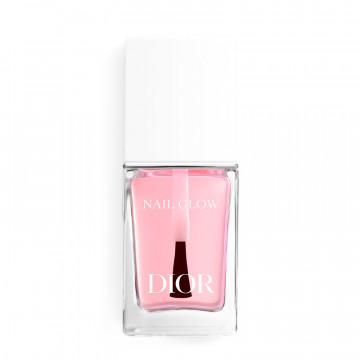 verfraaiingsbehandeling-direct-een-frans-manicure-effect