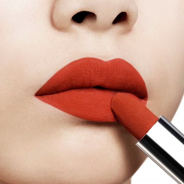 rossetto-color-couture-finish-vellutato-trattamento-floreale-idratante-lunga-tenuta