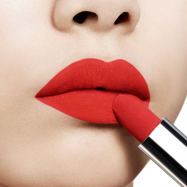 barra-de-labios-color-couture-acabados-aterciopelado-tratamiento-floral-hidratante-larga-duracion