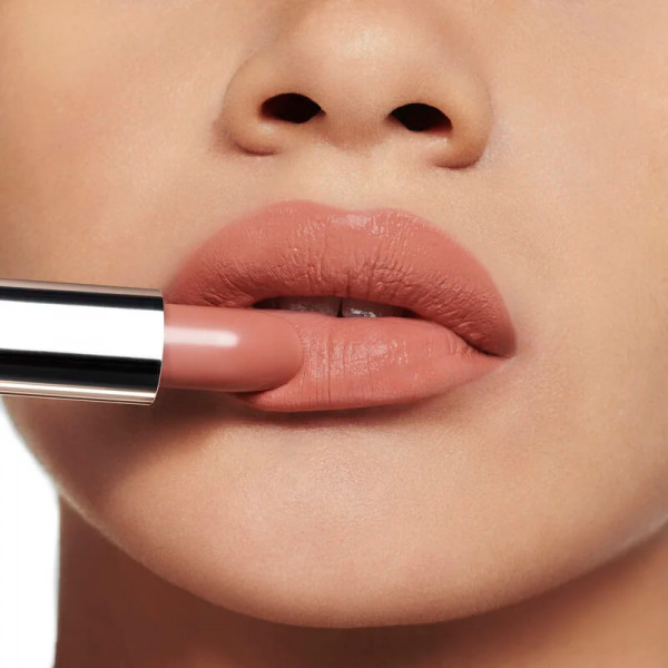 barra-de-labios-color-couture-acabados-satinado-tratamiento-floral-hidratante-larga-duracion