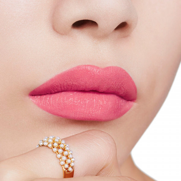 color-couture-lippenstift-satin-finish-feuchtigkeitsspendende-blumenbehandlung-langanhaltend