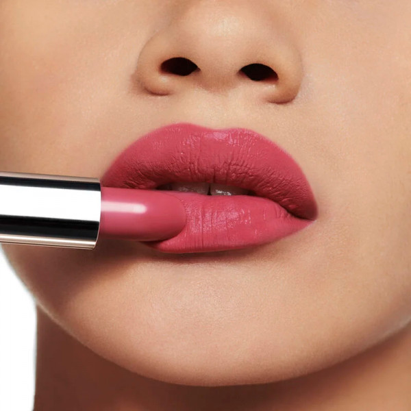barra-de-labios-color-couture-acabados-satinado-tratamiento-floral-hidratante-larga-duracion