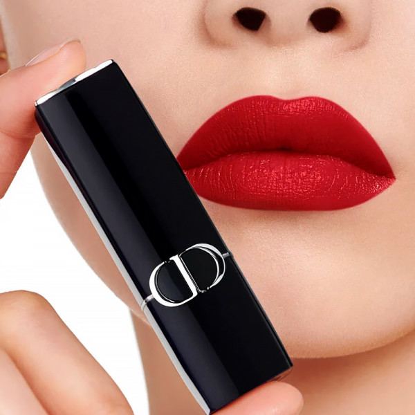 rossetto-color-couture-finitura-satinata-trattamento-floreale-idratante-lunga-tenuta