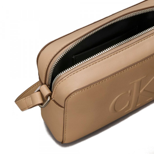 sculpted-camera-shoulder-bag