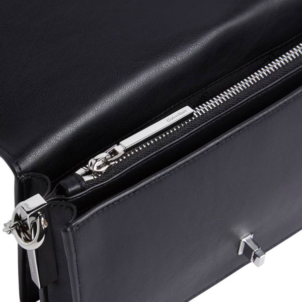 mini-bolsa-re-lo-com-corrente