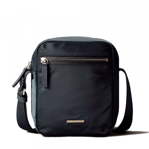 sac-a-bandouliere-reporter-en-nylon-elegant