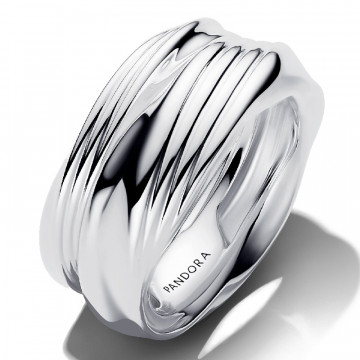double-interlocking-ring-193890c00