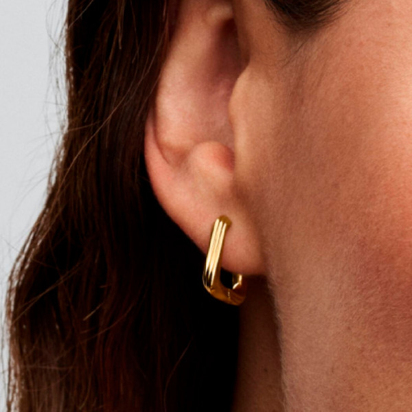 small-hoop-earrings-263875c00