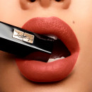 rouge-pur-couture-the-slim-velvet-radical