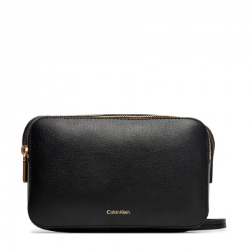 sac-appareil-photo-allonge-avec-logo-en-aluminium-sac-bandouliere