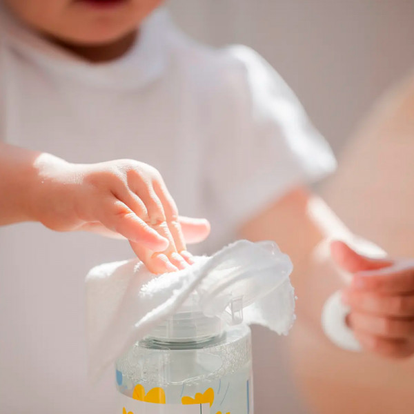 lingettes-nettoyantes-douces-lingettes-douces-pour-le-corps