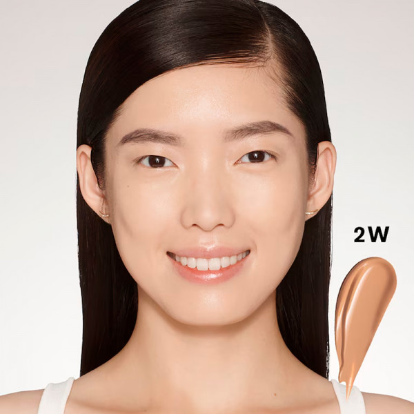futurist-skincealer-hudtonskorrigerare-soft-illuminator