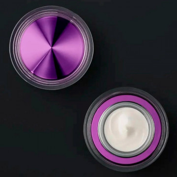 platinum-rare-haute-rejuvenation-ogonkram-behandling-av-ogonkontur