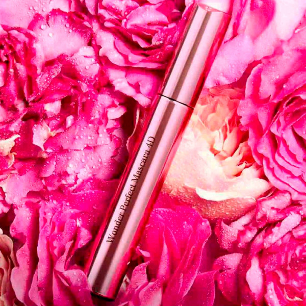 wonder-perfect-4d-wimperntusche